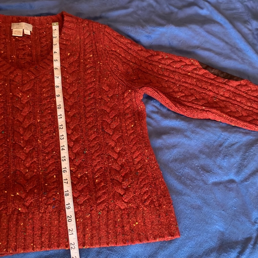 Sweater - Picture 6 of 7